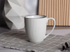 Juego de vajilla de porcelana con borde negro