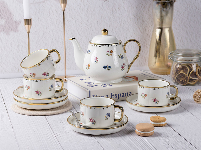 Tazas de nuevo diseño con tampografía bajo vidriado