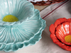 Juego de comedor con diseño artístico de hojas para una cena elegante