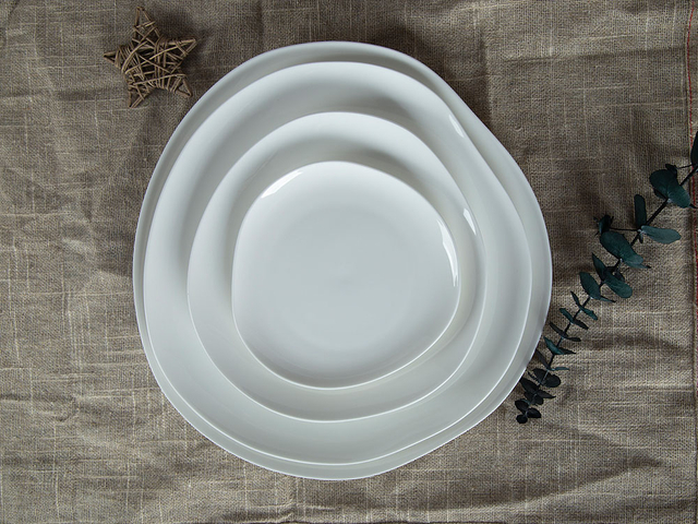 Vajillas apilables modernistas de porcelana blanca